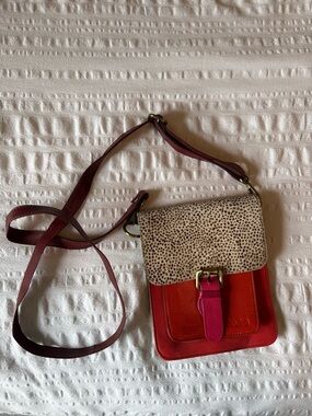 Soruka Medium Sized Crossbody Bag
